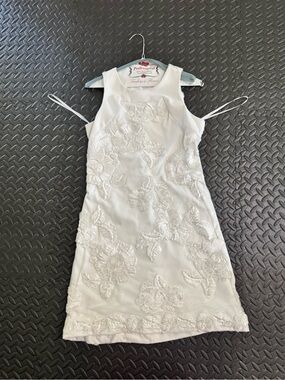 Ivanka Trump White Floral Appliqué Wedding Dress